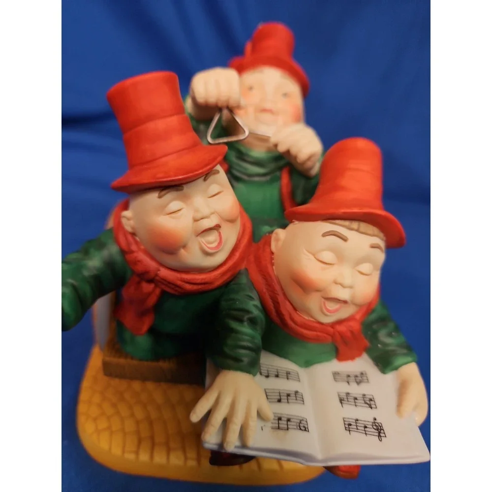 Dept 56 Christmas MERRY MAKERS Merrily We Roll Along Carolers Choir Monks 14x7